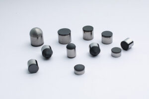 What factors affect the performance of PDC cutters in different geological formations?