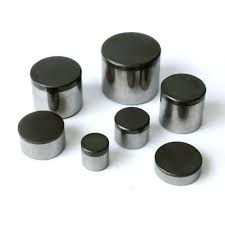 What types of stones are best suited for cutting with PDC cutters, and what factors affect their performance in different types of stone?