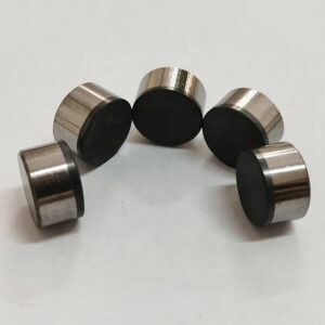 What are the potential risks associated with using PDC cutters in geological exploration, and how are these risks mitigated?