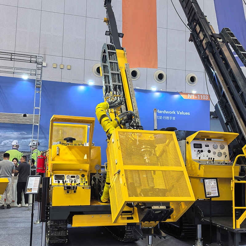 CS12 Fully hydraulic surface core drilling rig for geological exploration - Image 3